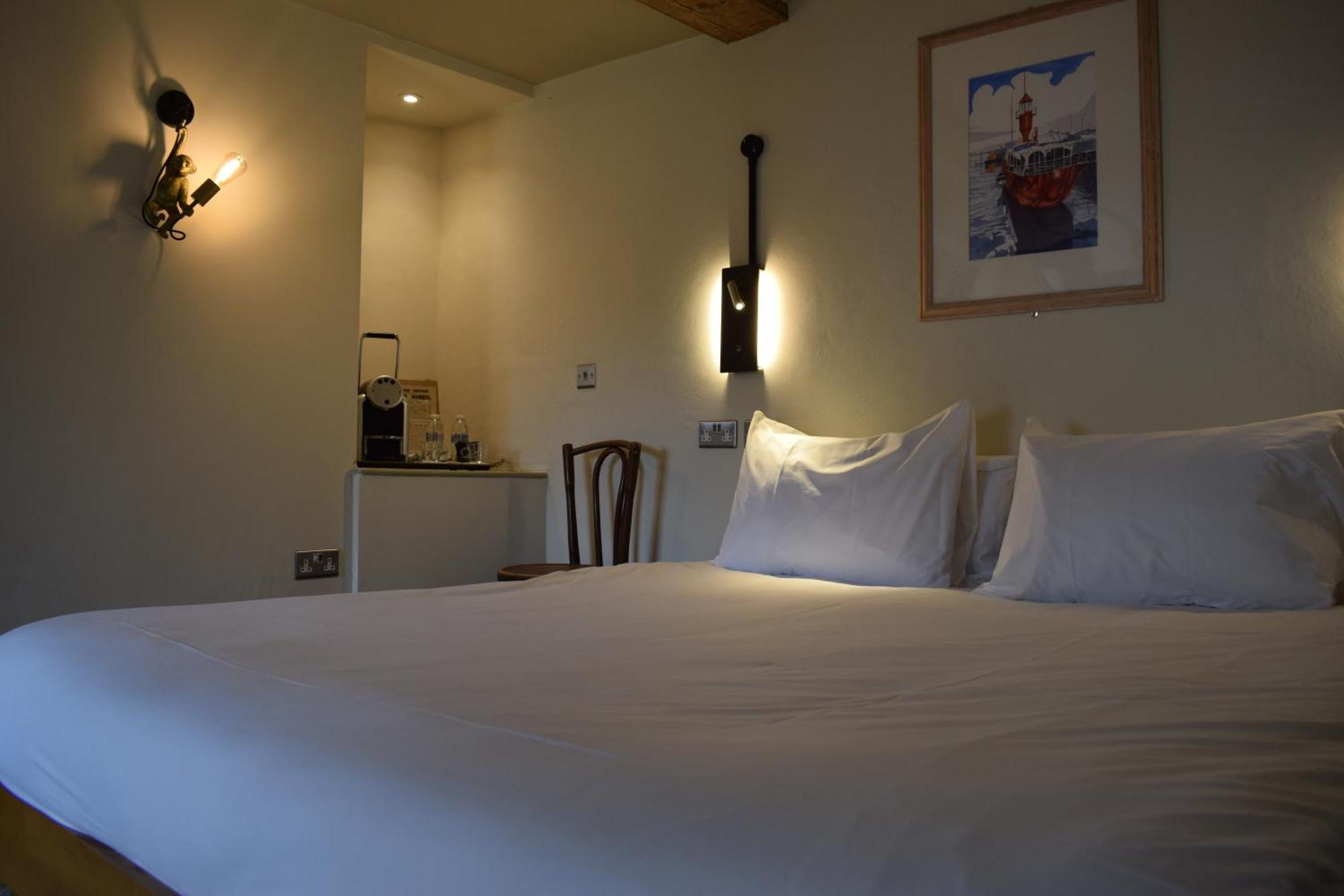 Alma Inn & Dining Rooms Харуич Екстериор снимка