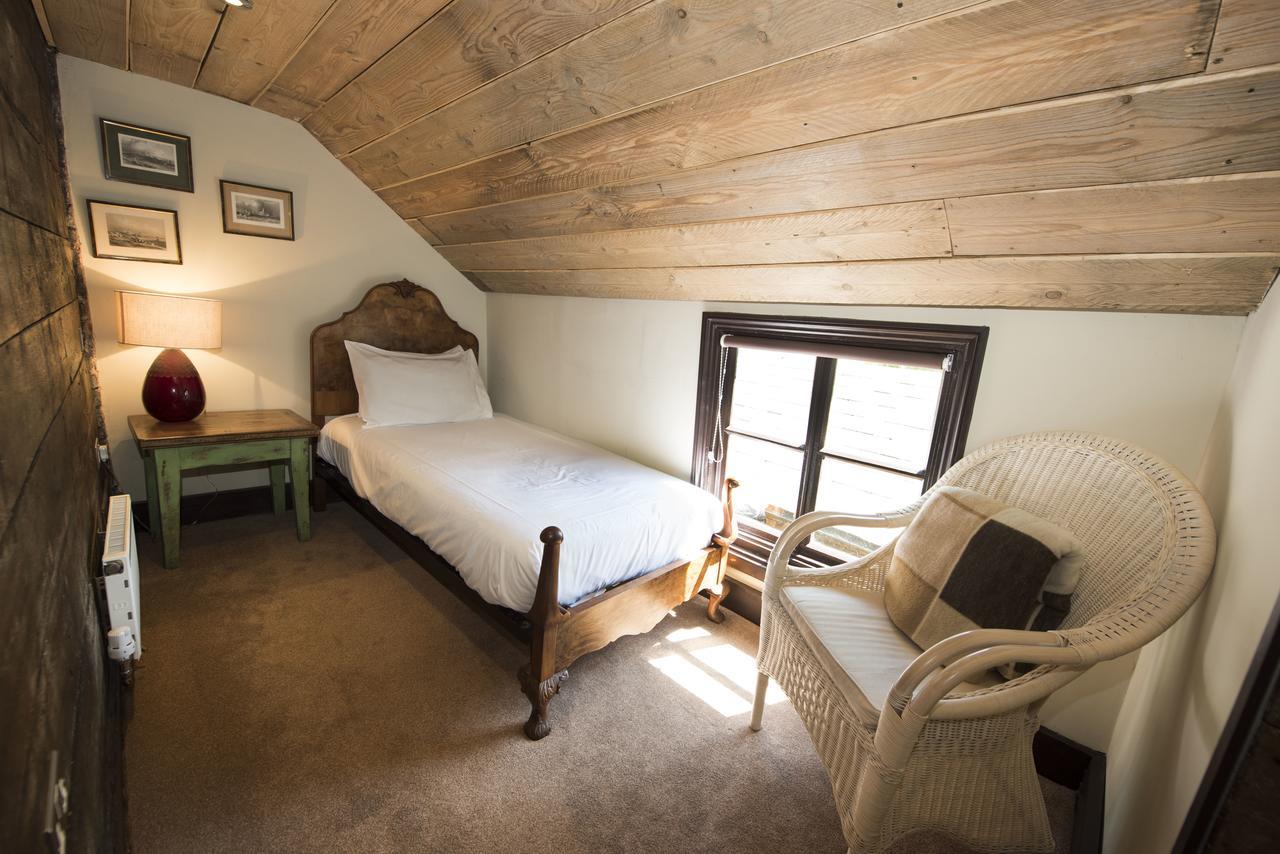 Alma Inn & Dining Rooms Харуич Екстериор снимка