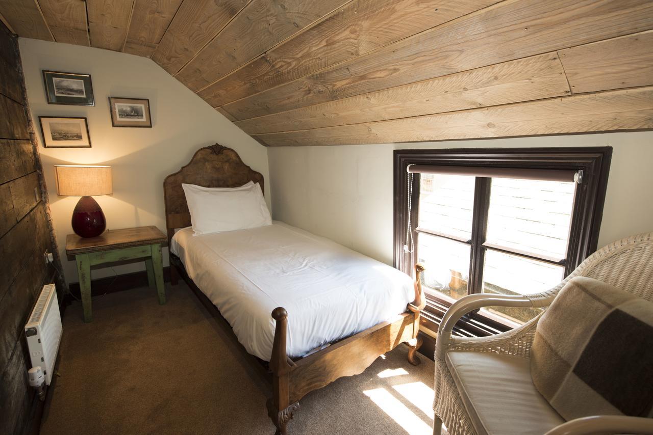Alma Inn & Dining Rooms Харуич Екстериор снимка
